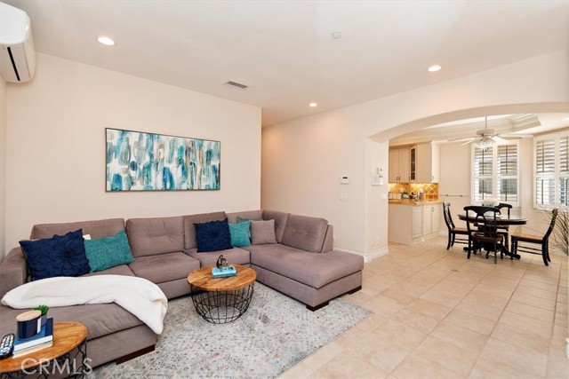 Family Room view towards breakfast area