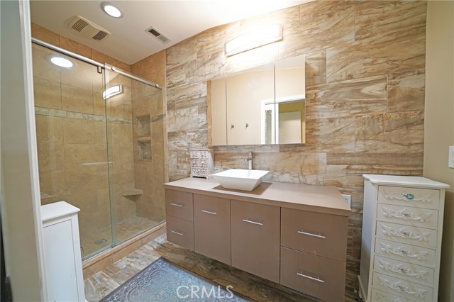 Image 25 of 38 For 27768 Crookshank Drive