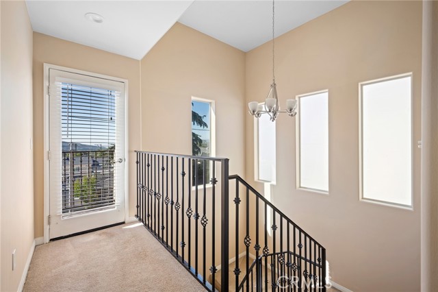 Detail Gallery Image 17 of 31 For 10118 Fernglen #1,  Tujunga,  CA 91042 - 3 Beds | 2/1 Baths