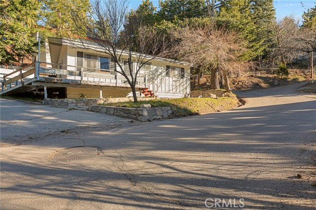 Detail Gallery Image 2 of 18 For 1164 Bear Springs, Rimforest,  CA 92378 - 2 Beds | 1 Baths