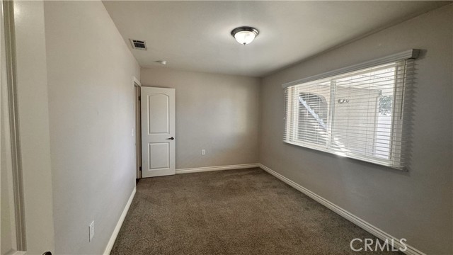 Detail Gallery Image 5 of 12 For 10917 Bryant St, Yucaipa,  CA 92399 - 2 Beds | 1 Baths