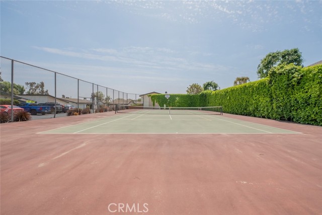 Detail Gallery Image 31 of 33 For 1046 Royal Oaks Dr #B,  Monrovia,  CA 91016 - 3 Beds | 2/1 Baths