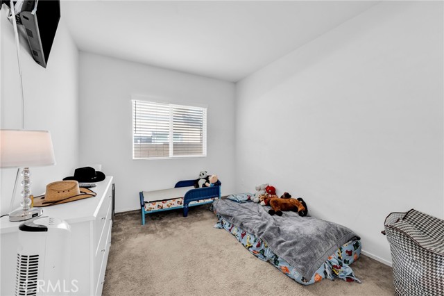 16252 Gibson Street, Victorville CA: https://media.crmls.org/medias/b95ecd52-ddc6-4152-8fdf-e68c418b0a0c.jpg