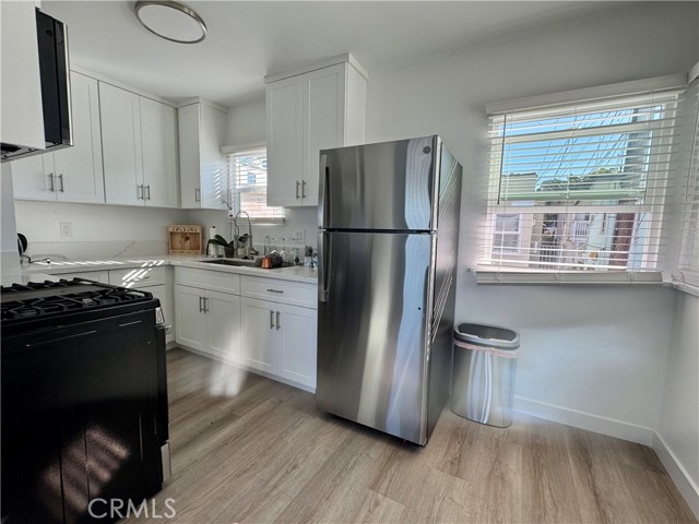 Detail Gallery Image 4 of 12 For 908 Manhattan Ave #D,  Hermosa Beach,  CA 90254 - 1 Beds | 1 Baths