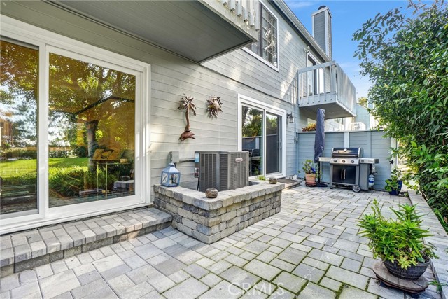 Detail Gallery Image 33 of 40 For 6073 Loynes #32,  Long Beach,  CA 90803 - 3 Beds | 3 Baths