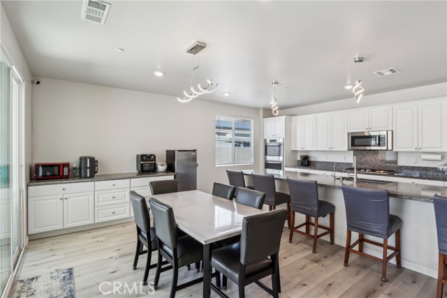 29167 Moraga Street, Menifee CA: https://media.crmls.org/medias/b9605922-db63-44c4-a4ce-b548d738a8a6.jpg