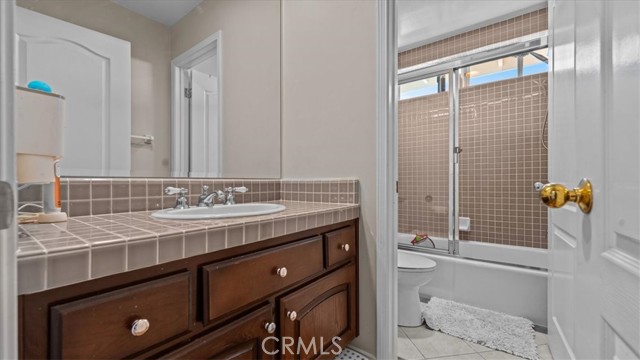 Image 32 of 62 For 2162 Euclid Avenue