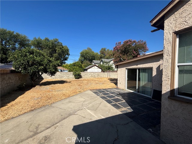 8135 Wakefield Avenue, Panorama City CA: https://media.crmls.org/medias/b960f896-5641-49c3-af31-426e3c78ae66.jpg