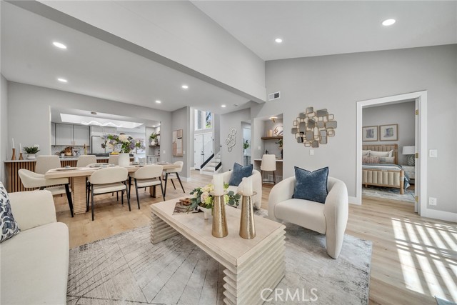 10 Lassen, Irvine CA: https://media.crmls.org/medias/b9614cf1-759c-4c0c-ae29-30ae67fbd599.jpg