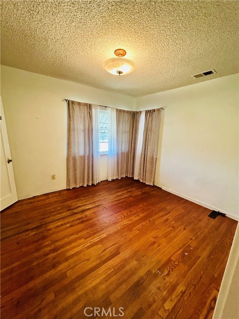 619 E H Street, Ontario CA: https://media.crmls.org/medias/b9620a9e-85e7-46d0-bd36-d830d98efe0b.jpg