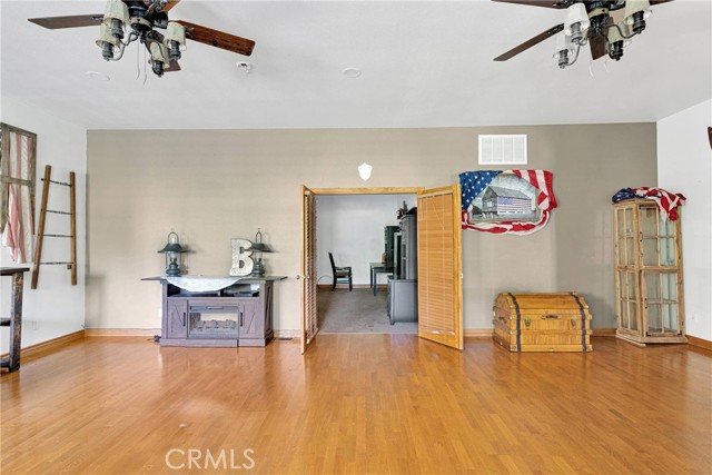 Image 15 of 67 For 810 Oakmont Lane