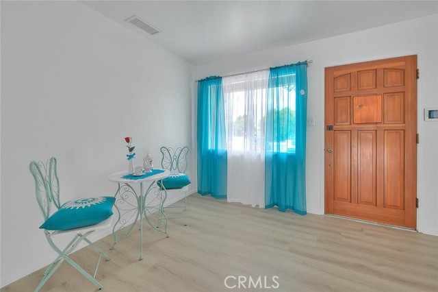 1766 W Catalpa Avenue, Anaheim CA: https://media.crmls.org/medias/b9622e4a-7154-4a41-abd5-99b30bc3b600.jpg