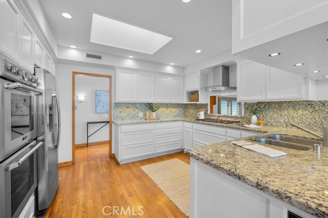 4713 Paseo De Las Tortugas, Torrance CA: https://media.crmls.org/medias/b962528b-7364-46c3-bcad-537c68987d3f.jpg