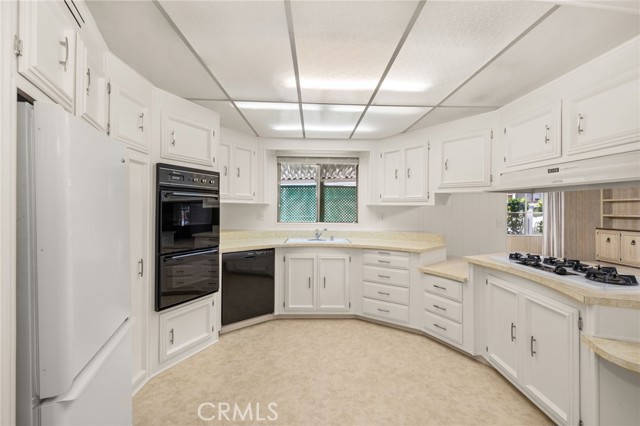 Detail Gallery Image 6 of 36 For 4095 Fruit, La Verne,  CA 91750 - 2 Beds | 2 Baths