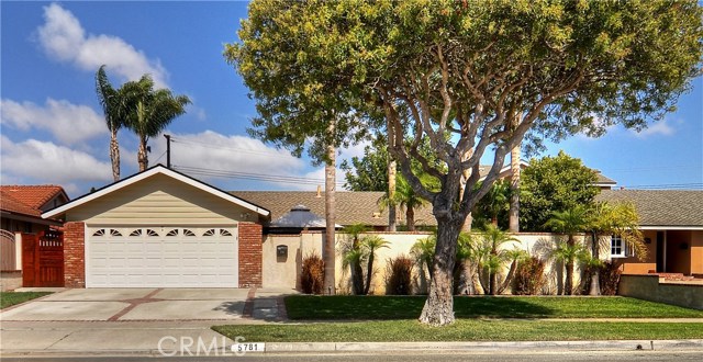 5781 Padua Dr, Huntington Beach, CA 92649