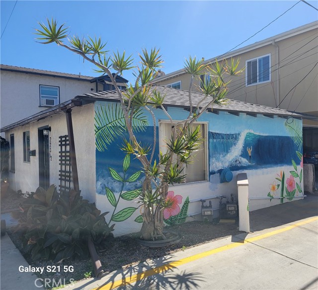 Detail Gallery Image 2 of 4 For 223 1/2 32nd St a,  Newport Beach,  CA 92663 - 1 Beds | 1 Baths