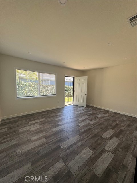 Detail Gallery Image 3 of 11 For 323 E Olive Ave #B,  Monrovia,  CA 91016 - 2 Beds | 2 Baths