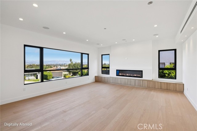 Detail Gallery Image 9 of 57 For 5280 Sanchez, Los Angeles,  CA 90008 - 4 Beds | 4 Baths