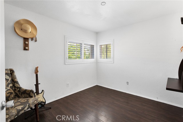 Detail Gallery Image 26 of 41 For 417 Colfax Cir, Corona,  CA 92879 - 4 Beds | 2/1 Baths
