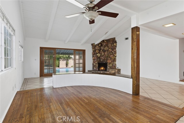 Detail Gallery Image 13 of 33 For 22727 Collins, Woodland Hills,  CA 91367 - 3 Beds | 2 Baths