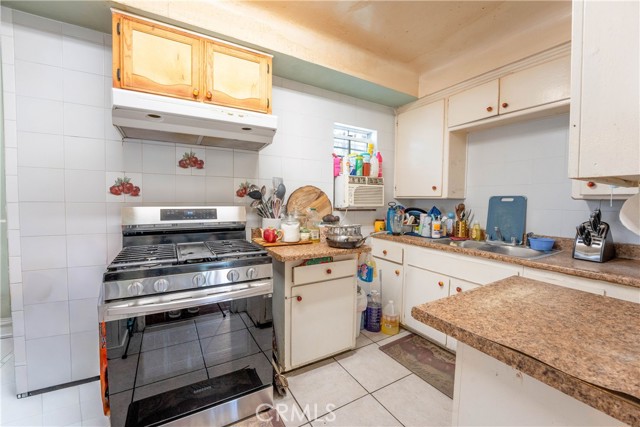 Detail Gallery Image 7 of 21 For 645 E 113th, Los Angeles,  CA 90059 - 3 Beds | 1 Baths