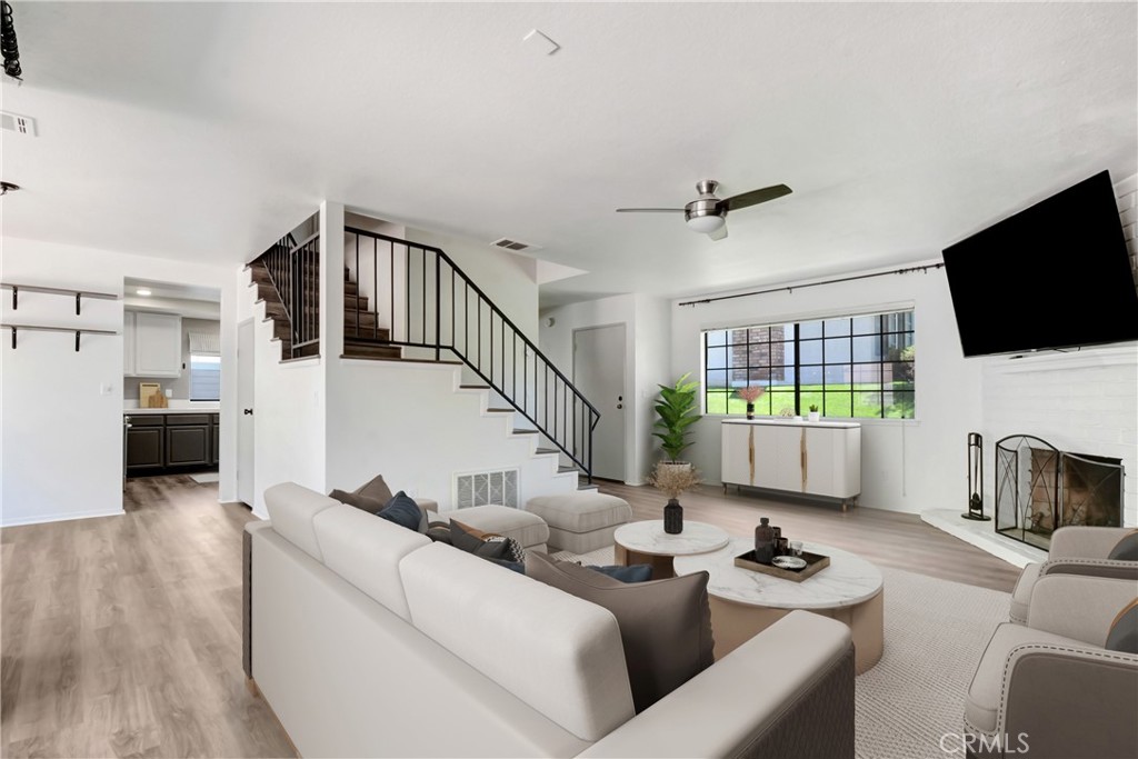 28 Dearborn Circle