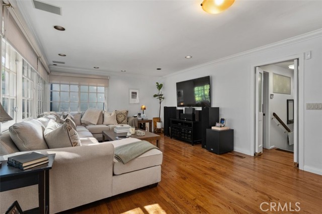 Detail Gallery Image 17 of 50 For 2790 Woodwardia Dr, Los Angeles,  CA 90077 - 5 Beds | 4 Baths