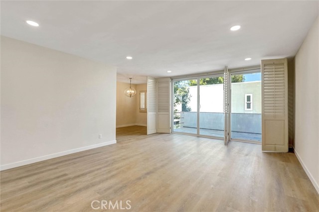 4915 Tyrone, 325 photo 9