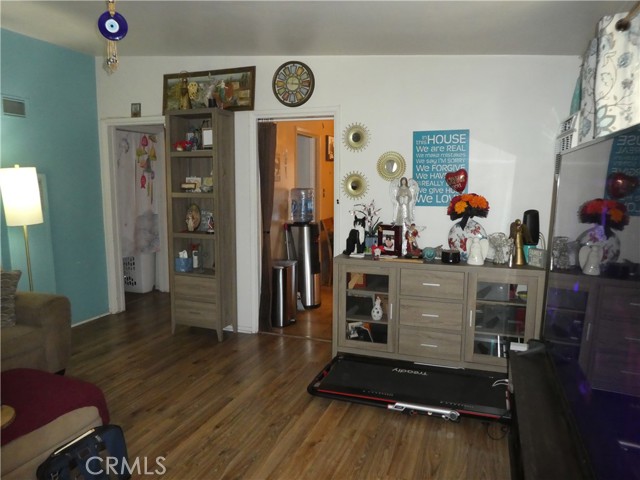 Detail Gallery Image 23 of 39 For 670 Keenan Ave, Los Angeles,  CA 90022 - – Beds | – Baths