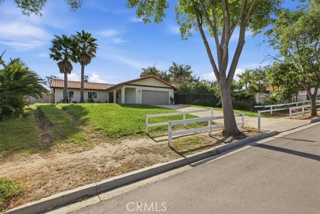 Detail Gallery Image 4 of 31 For 5768 Old Ranch, Oceanside,  CA 92057 - 3 Beds | 2 Baths