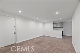https://media.crmls.org/medias/b9690831-cc3e-4c1c-9b4d-a01379872de2.jpg?preset=X-Large