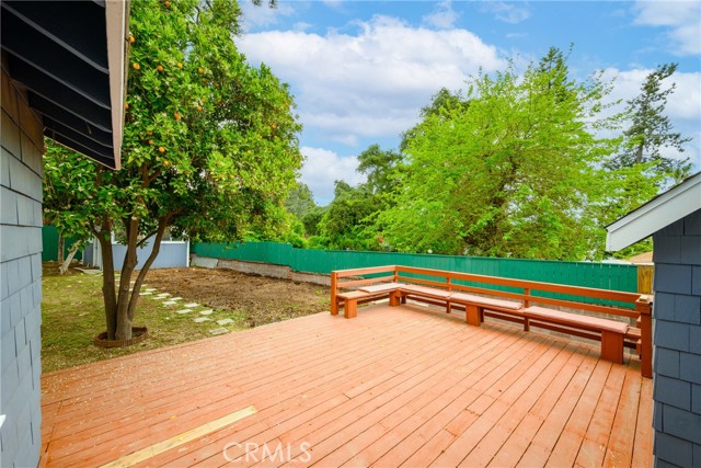 5624 Freeman Avenue, La Crescenta CA: https://media.crmls.org/medias/b9691f63-a21a-44f5-b758-104a4dbd365c.jpg