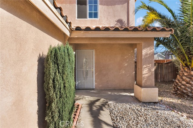 Detail Gallery Image 4 of 34 For 14106 Gray, Victorville,  CA 92394 - 4 Beds | 2 Baths