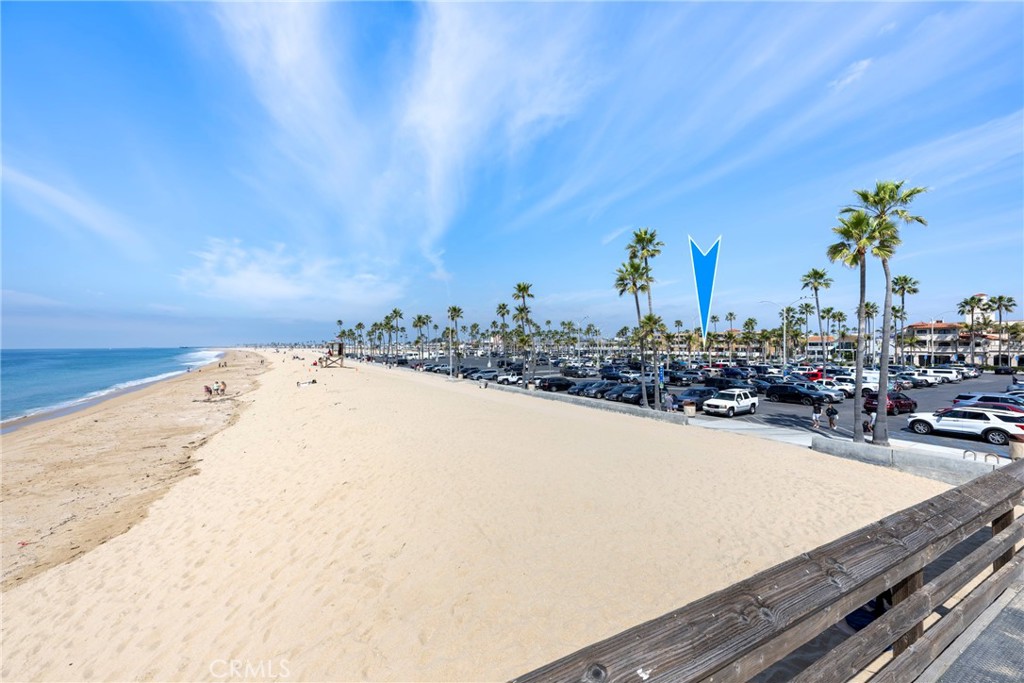 https://media.crmls.org/medias/b96960ff-51a4-4182-b452-c8b05803445e.jpg?preset=X-Large