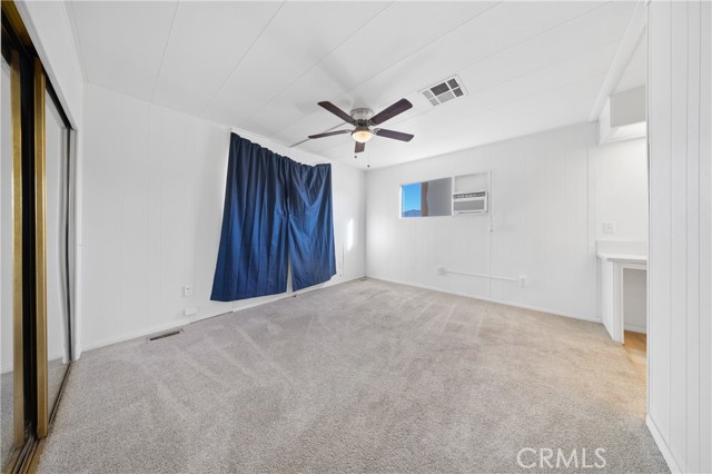 1895 W Devonshire Avenue, Hemet CA: https://media.crmls.org/medias/b969e175-c9dd-4ec3-bf8e-d34482108ceb.jpg