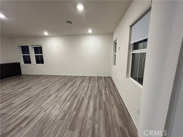 Detail Gallery Image 3 of 29 For 1357 Palo Verde, Vista,  CA 92083 - 3 Beds | 2/1 Baths