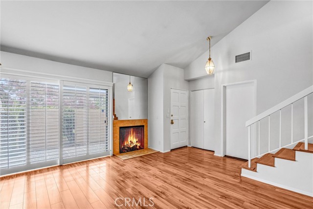 18403 Collins Street, Tarzana CA: https://media.crmls.org/medias/b96acdce-af98-422c-a81c-1f96a387466a.jpg