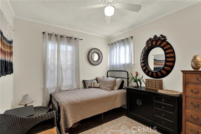 834 15th Street, Hermosa Beach CA: https://media.crmls.org/medias/b96ae8b9-ebaa-44a9-b0b7-507df2f68bd8.jpg