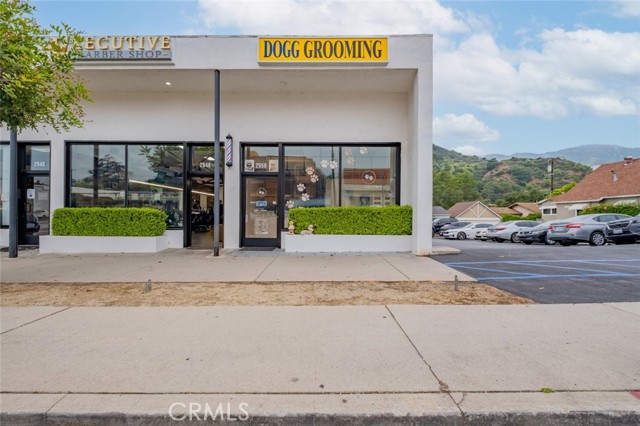 2950 Honolulu Avenue, La Crescenta CA: https://media.crmls.org/medias/b96af9e8-b17d-4328-888a-e5bffda85da5.jpg