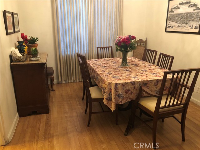 Detail Gallery Image 7 of 10 For 985 E California, Pasadena,  CA 91106 - 2 Beds | 2 Baths