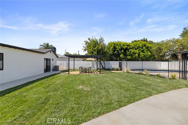 8840 Valjean Avenue, North Hills CA: https://media.crmls.org/medias/b96e157b-c7f8-4e50-b5b8-eb53b017c7c4.jpg