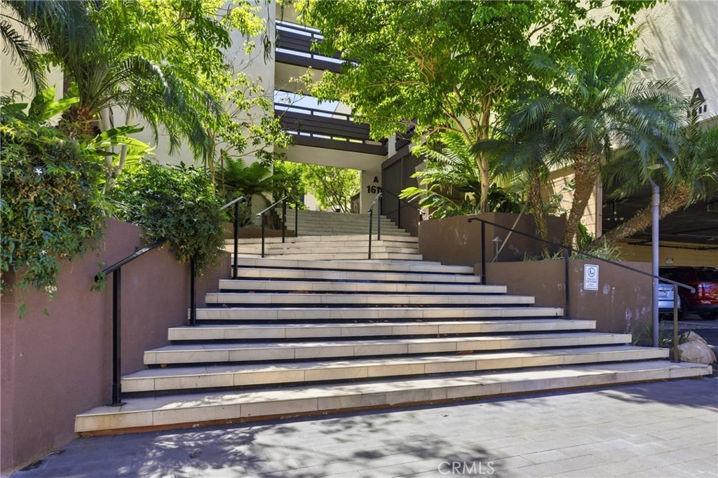 1605 Hotel - photo 19