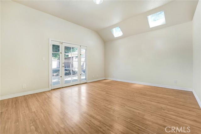Detail Gallery Image 13 of 15 For 8547 Keokuk Ave, Winnetka,  CA 91306 - 4 Beds | 2 Baths
