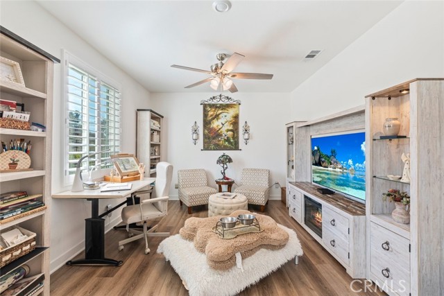 Detail Gallery Image 33 of 56 For 26219 Silver Birch, Menifee,  CA 92584 - 6 Beds | 4/1 Baths