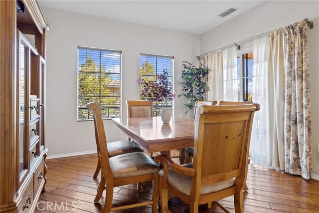 Detail Gallery Image 15 of 40 For 28003 Dickason, Valencia,  CA 91354 - 2 Beds | 2 Baths