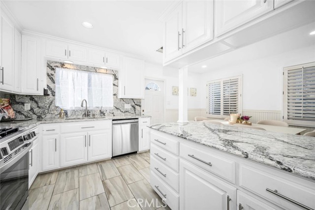 Detail Gallery Image 18 of 51 For 3034 N Ocana, Long Beach,  CA 90808 - 5 Beds | 2 Baths