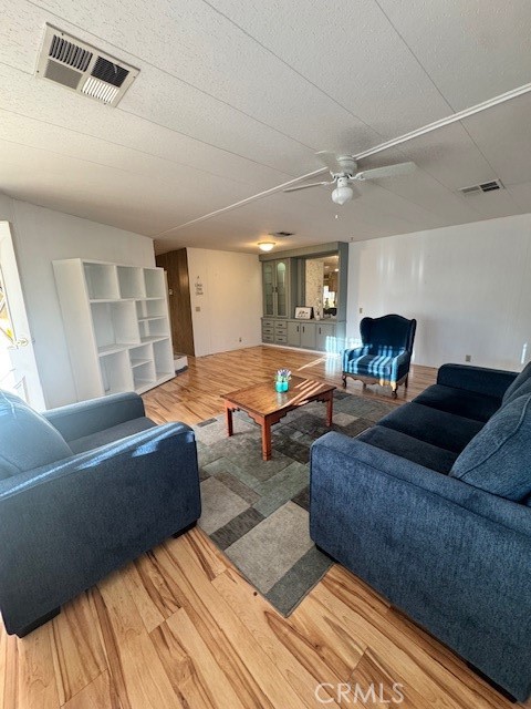 Detail Gallery Image 5 of 19 For 975 California #8,  Calimesa,  CA 92320 - 2 Beds | 2 Baths