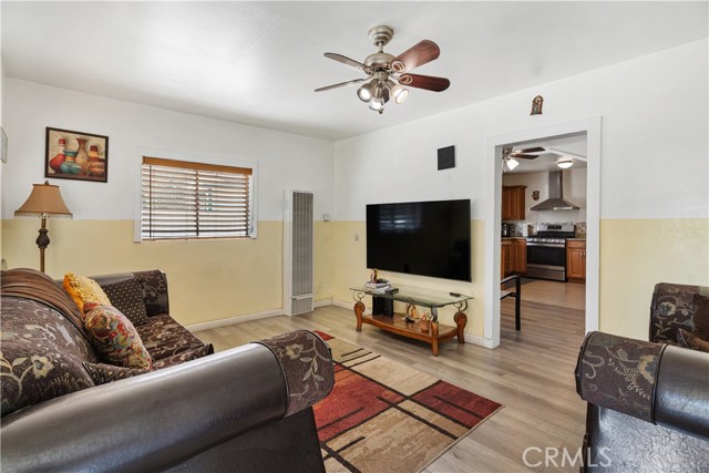 Detail Gallery Image 4 of 32 For 2113 Princeton St, Delano,  CA 93215 - 2 Beds | 1 Baths