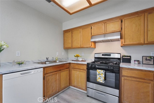 Detail Gallery Image 10 of 26 For 557 Monique St, Merced,  CA 95341 - 4 Beds | 2 Baths