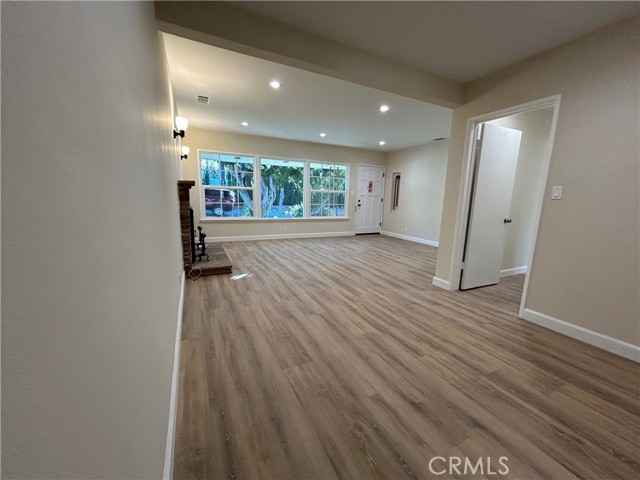 Detail Gallery Image 4 of 19 For 9241 Pali, Tujunga,  CA 91042 - 3 Beds | 2 Baths